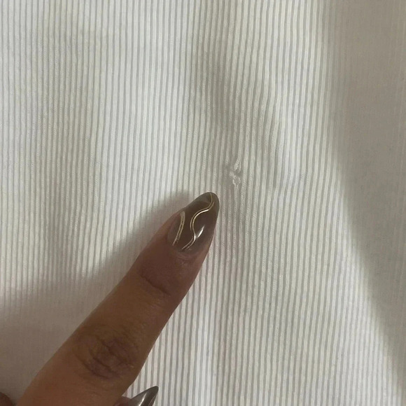 Niki Logan Jennifer Tank - Picture 6 of 7